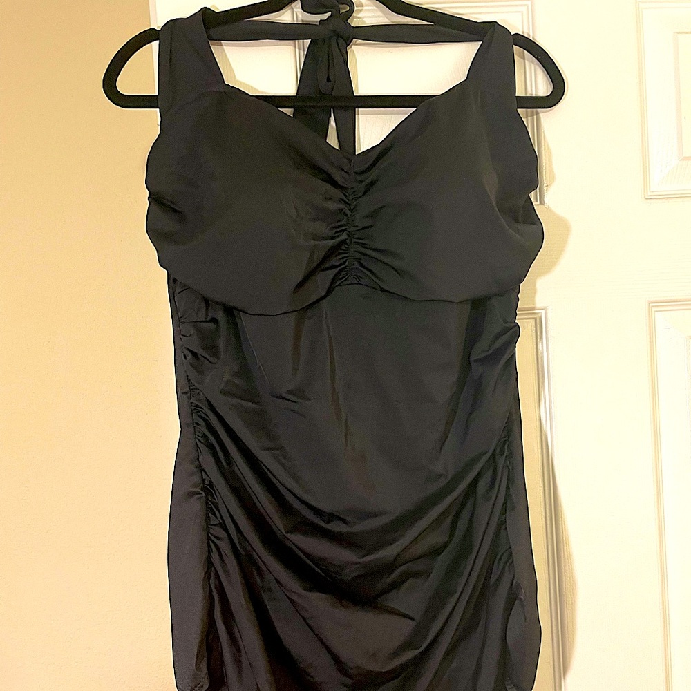 Black Charming One Piece Bathing Suit Size 2X